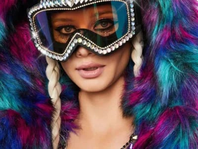 Für dein individuelles Festival Outfit ist eine Festival Sonnenbrille das Highlight