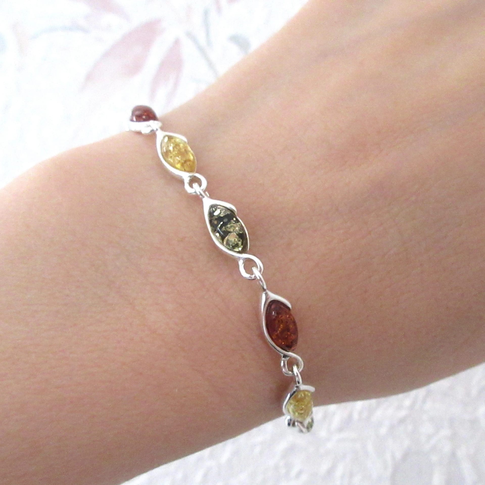 Bernsteinschmuck aus Polen und sein unvergleichlicher Stil