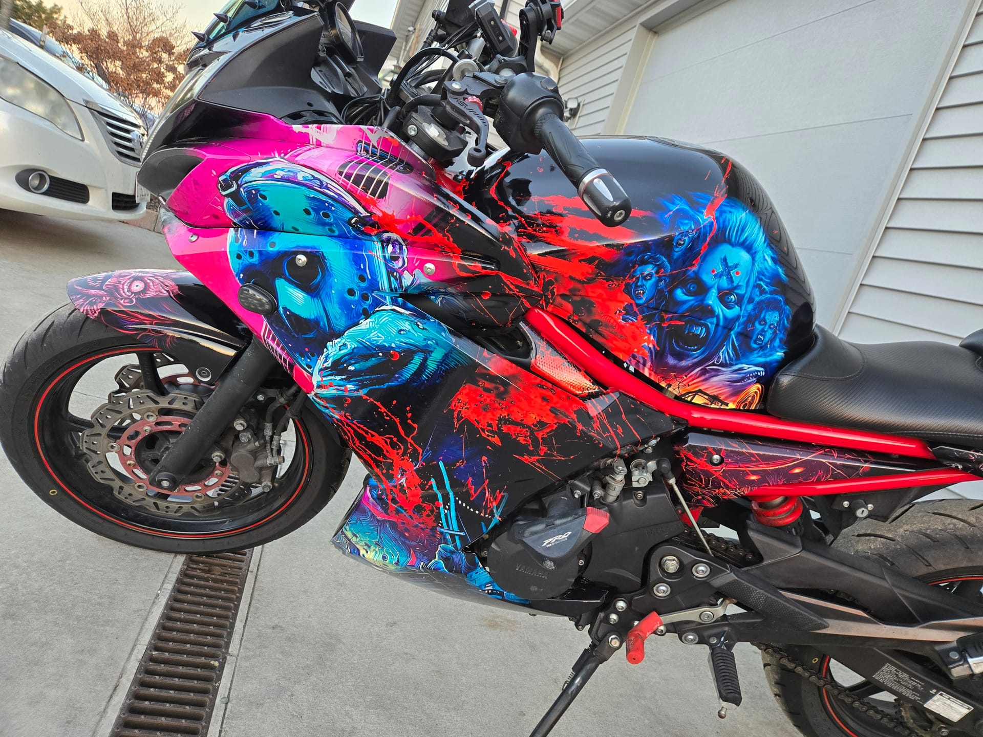 Jetzt Motorrad Folie kaufen und Ihr Zweirad im Anime-Stil folieren