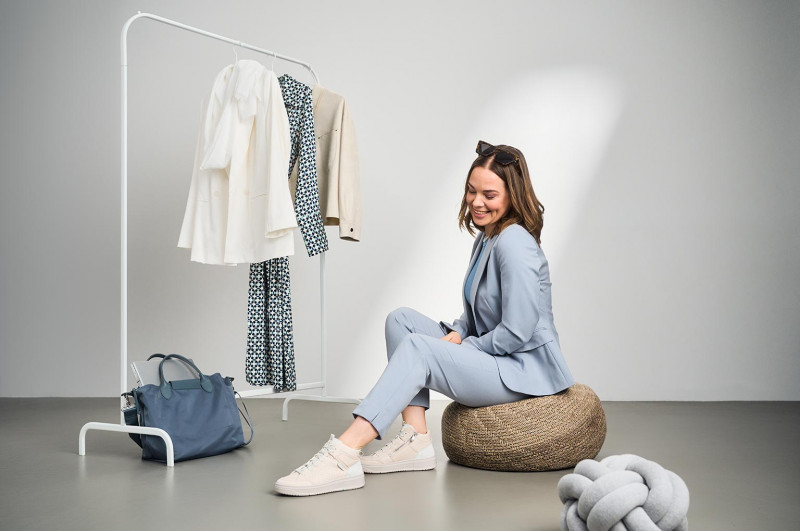 Entdecke die besten Sneaker bei Sneaker4Kids – kombiniert mit hochwertigen Mädchen Socken für jeden Anlass!